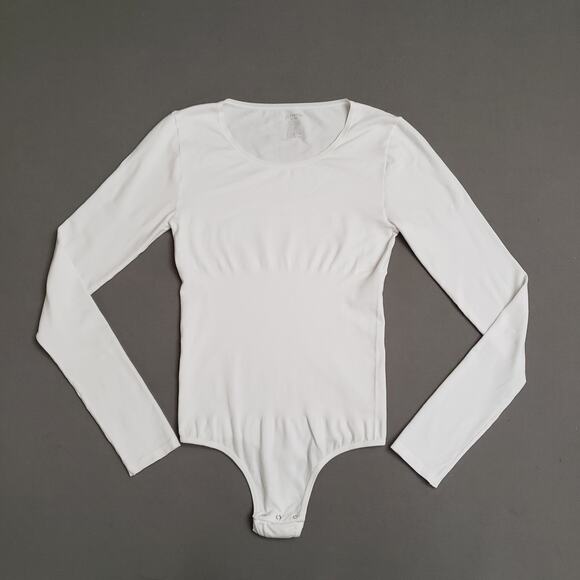 Yummie‎ Longsleeve Thong Bodysuit in White Size M/L Gusset Snap Button Jersey - Picture 1 of 7